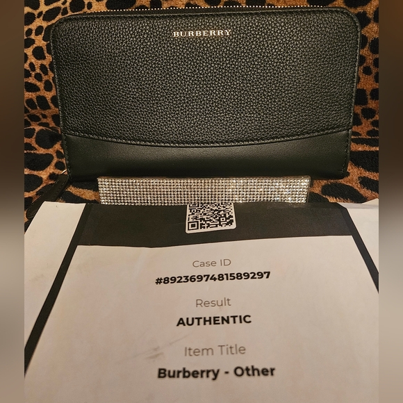 BURBERRY🆕️Black Long Zip Around Wallet/ Pebbled & Smooth Leather W COA - Picture 1 of 9